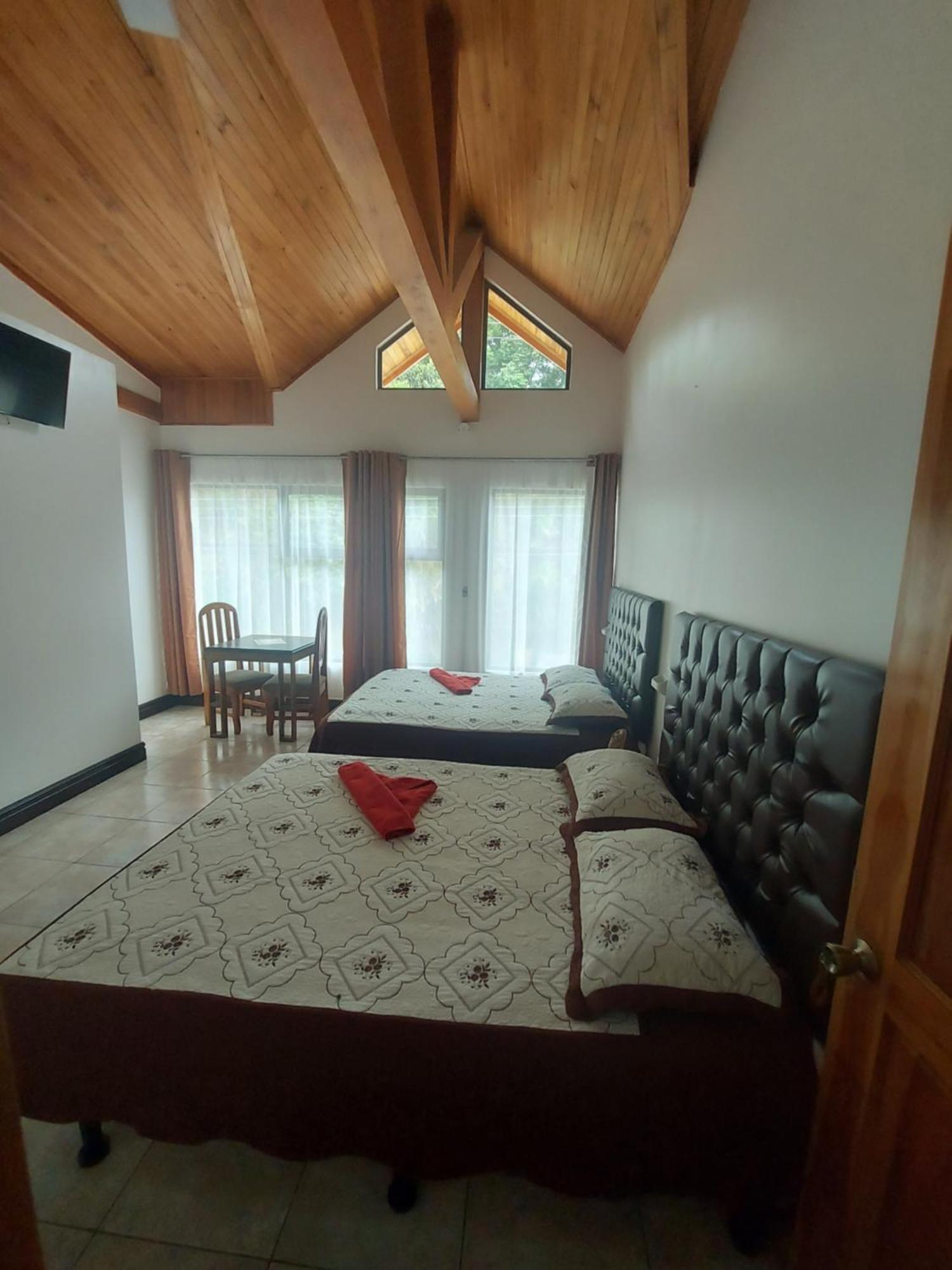 Alisson Hotel Y Restaurant Monteverde 외부 사진