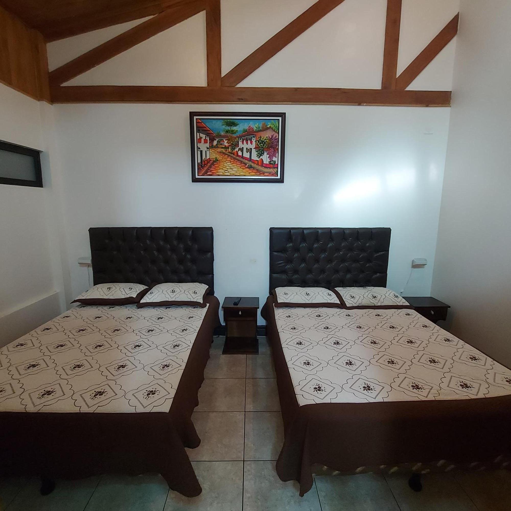 Alisson Hotel Y Restaurant Monteverde 외부 사진